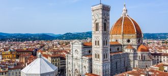 S fogta egymás kezét Emilia-Romagna és Toszkána