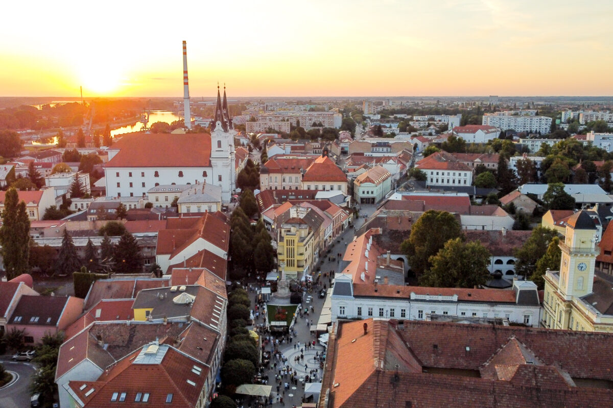 Ízek és hangulatok: Komáromi Borkorzó színes forgatagában